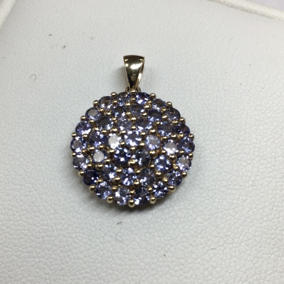 10K yellow gold tanzanite pendant
